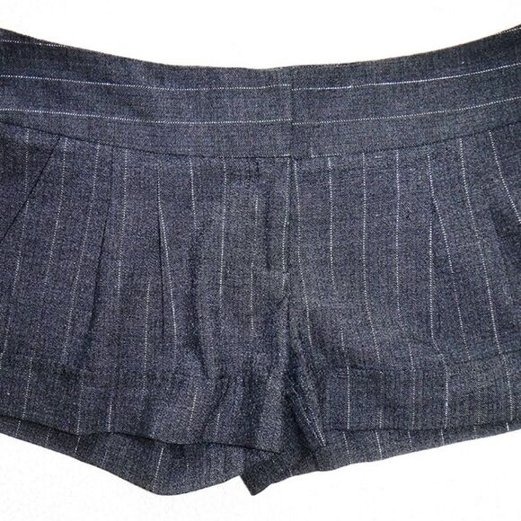 Guess gray white pinstripe dress shorts sz29 - Picture 3 of 6